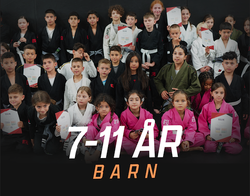 Barn och Ungdomskort. Övergår när barnet fyllt 15 år till Ungdomskort för 15-18 och gällande pris för detta kort. Vid fortsatt träning från 18 år och upp övergår kortet sedan till ett vuxen kombo-kort och prislistan för detta.

- 12 månader bindningstid
- 1 kalendermånads uppsägningstid
- 1 gång per kalenderår tillkommer 100 kr i medlemsavgift på toppen av träningsavgiften